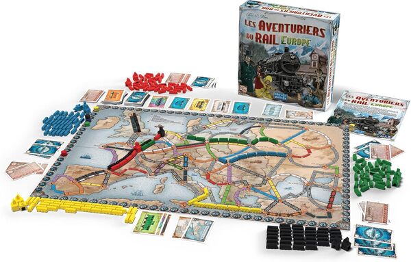 LES AVENTURIERS DU RAIL : EUROPE - Jeu de Base - Version Française - Unbox Now - Jeu de Société Famille pour Enfants dès 8 ans - 2 à 5 Joueurs - Jeu de Stratégie - Compatible Alexa - Days of Wonder
