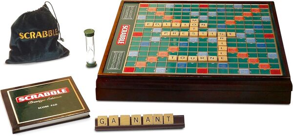 Megableu - SCRABBLE Edition Prestige - Jeu de Société pour Enfants dès 10 Ans - avec Plateau Rotatif Lettres en Bois - Boîte Finition Acajou - Jouer en Famille - 2 à 4 Joueurs - Version Française