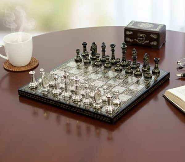 Découvrez notre avis détaillé sur le jeu d'échecs en laiton Stonkraft 30x30 cm : design, qualité et expérience de jeu exceptionnelle.